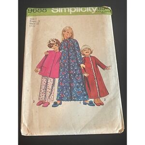 00617 - 1971‎ Simplicity 9688 Children Nightgown Pajama Robe Sewing Pattern Sz 6